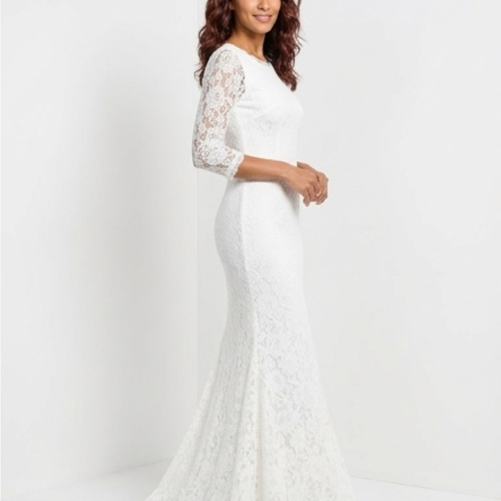 Elegant White Lace Mermaid Dress with Three-Quarter Sleeves